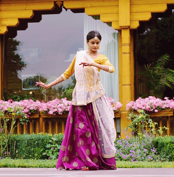 A lehenga (or ghagra) in Kathak